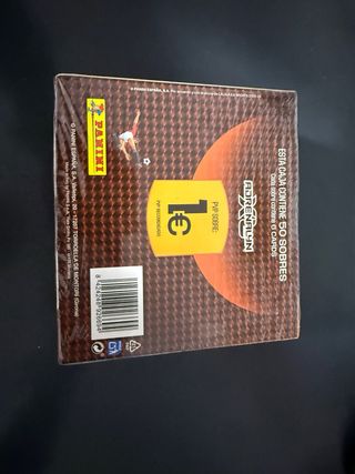 Caja Panini Adrenalyn XL 25-26