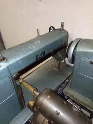 Máquinas de coser Alfa (3 unidades)