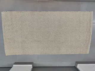 Tappeto in cotone beige e bianco