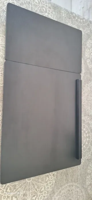 Mesa auxiliar plegable