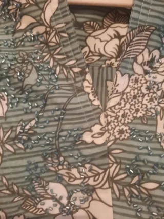 Vestido verde floral Cortefiel talla S