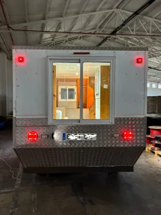 Remolque carabana muy bn cuidada luz a220 y 12 v