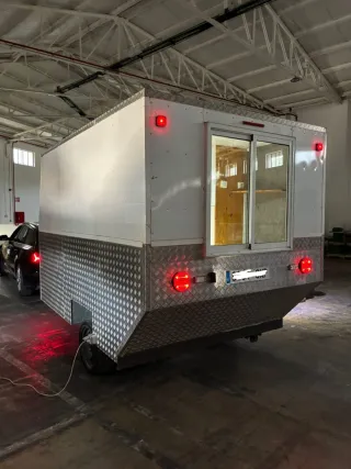 Remolque carabana muy bn cuidada luz a220 y 12 v