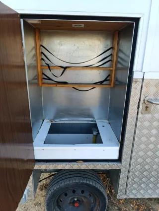 Remolque carabana muy bn cuidada luz a220 y 12 v