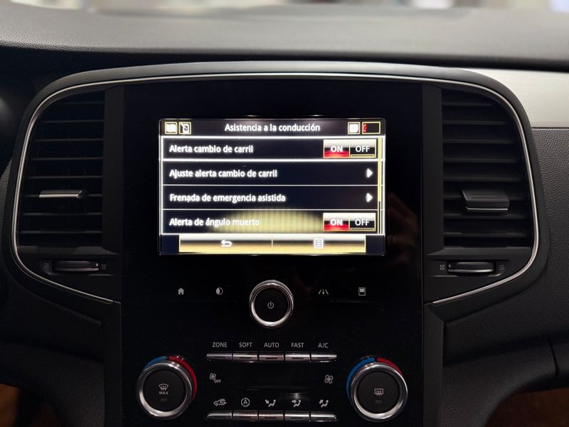 Renault Talismán 2019, foto 31