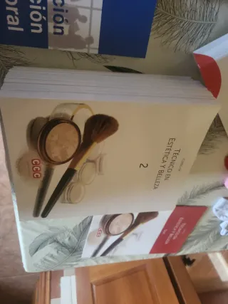 Lote Cursos CCC Estética y Belleza