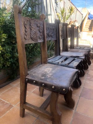Mesa y 5 Sillas Madera Antiguas