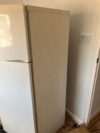 URGE VENDER Nevera Whirlpool Blanca