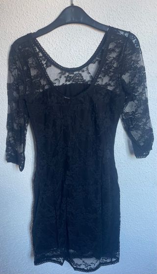 Vestido negro encaje