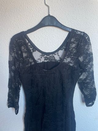Vestido negro encaje