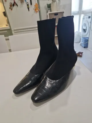 Botines Negros Tacón Bola plateado