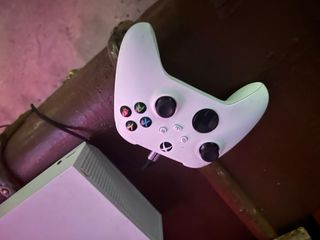 Xbox Series S Blanca con 2 mandos