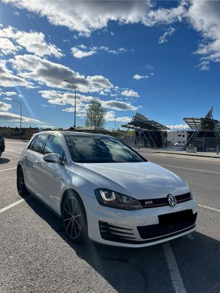 Volkswagen Golf 7 GTI 2014