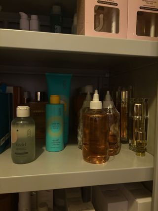 Cosmetici SCREEN oro e bianchi