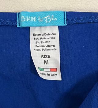 Costume a fascia fantasia blu e rosa