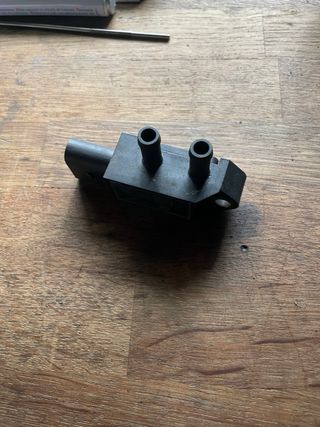 Sensor Presión diferencial Mazda S550-182B2 CX3