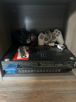 Consola Playstation 2 Sony Negra 2 juegos y memory