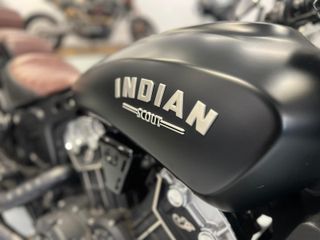 Indian Scout 2020 Negra