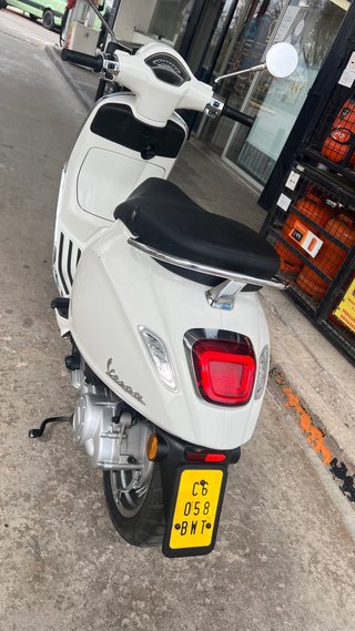 Vespa Primavera 50 Blanca 2024