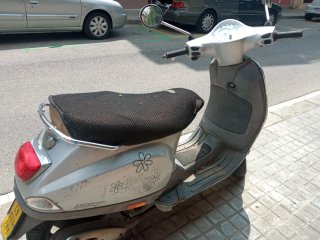 Piaggio Vespa LX 50 Plata