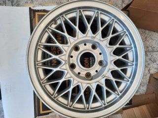 Llanta Bmw M3 E30