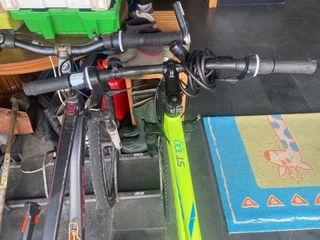 Bicicleta Rockrider Verde Y bici negra