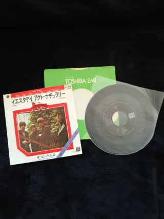 The Beatles Yesterday / Act Naturally