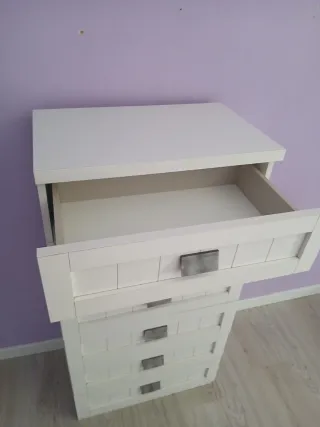 Cajonera blanca de madera