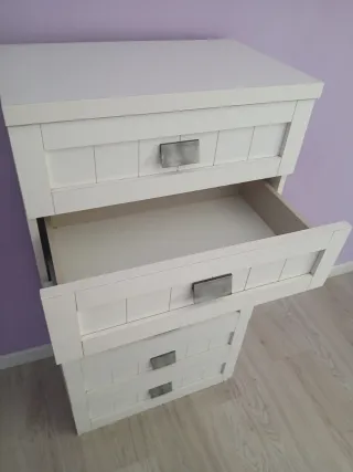 Cajonera blanca de madera