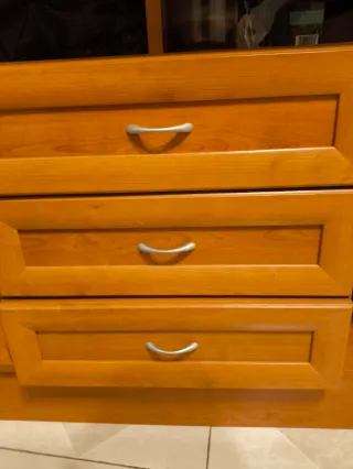 Mueble salón cerezo con vitrina