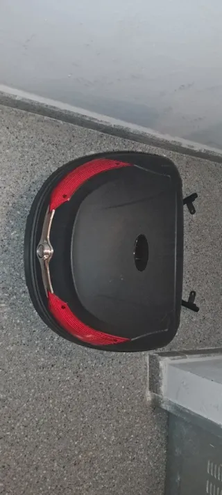 Cofre Piaggio MP3 con soporte original