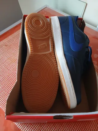 Zapatillas Nike Azul Marino y Blanco