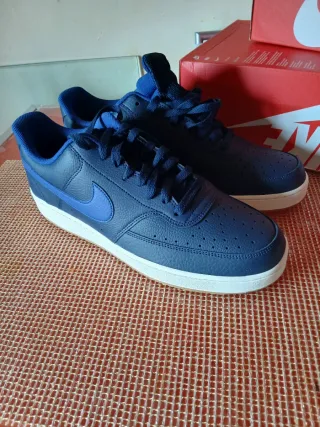Zapatillas Nike Azul Marino y Blanco
