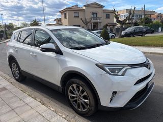 Toyota RAV4 2016