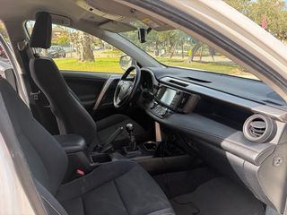 Toyota RAV4 2016
