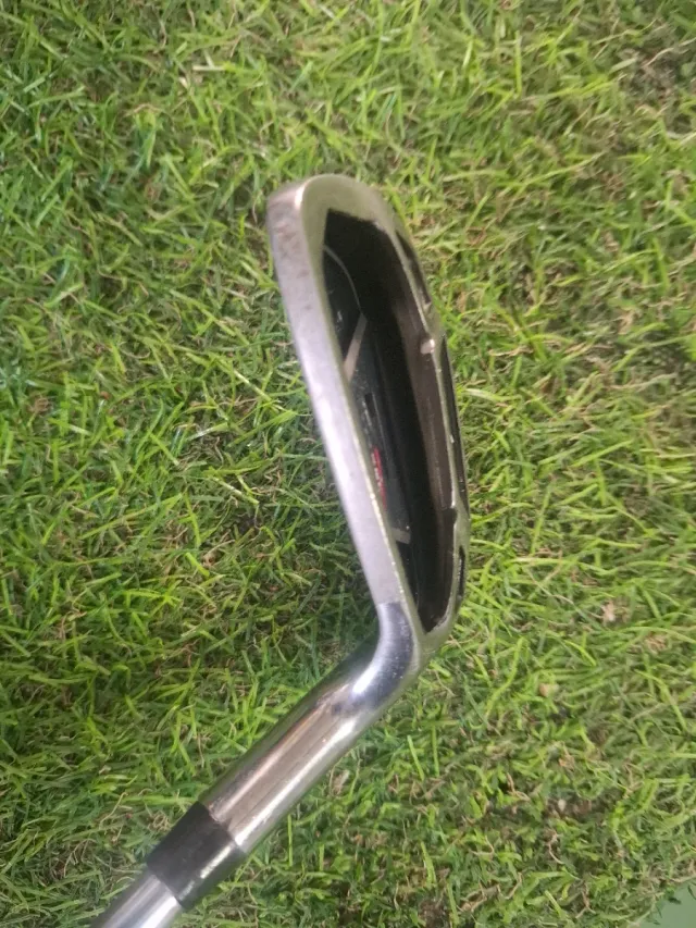 Wilson Deep Red Pitching Wedge
