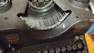 Máquina de escribir Hispano Olivetti H40 Antigua