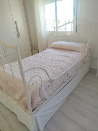 Cama antigua forja blanca