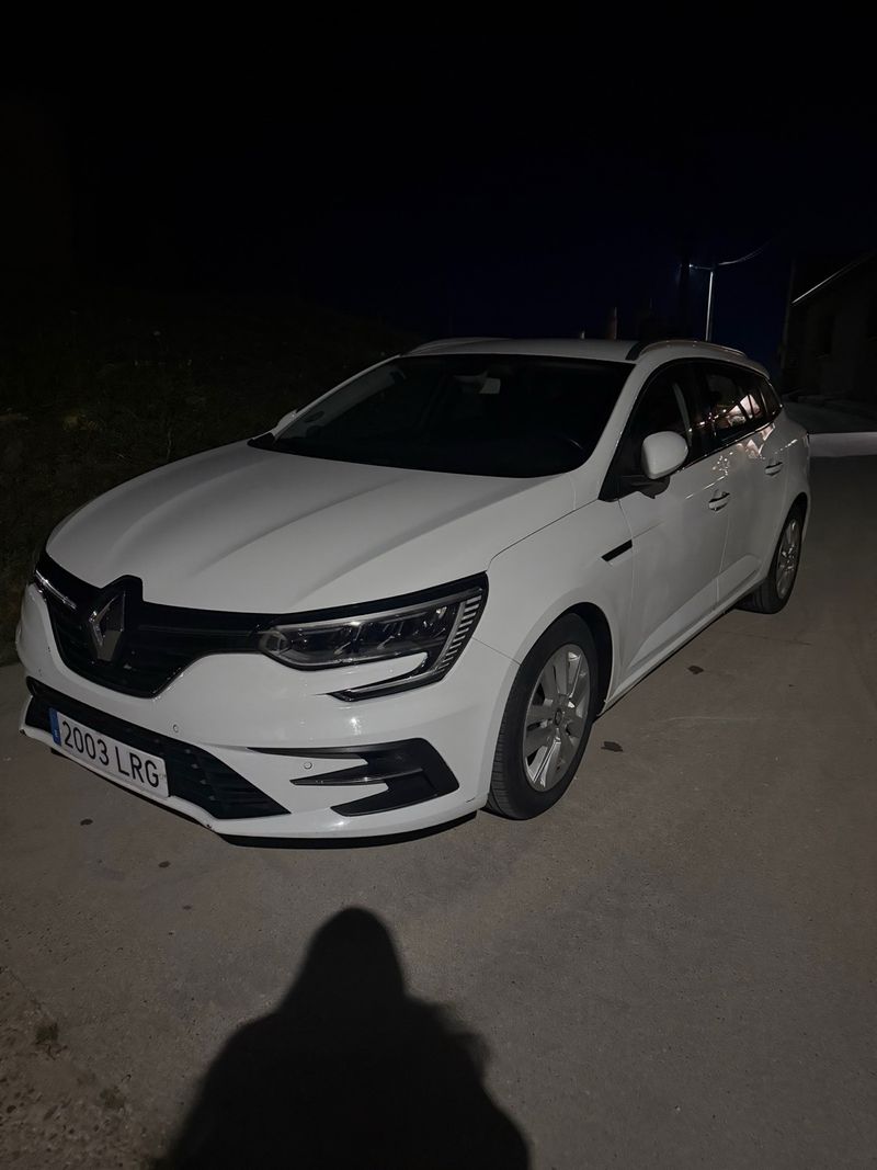 Renault Megane 2021 - foto 1