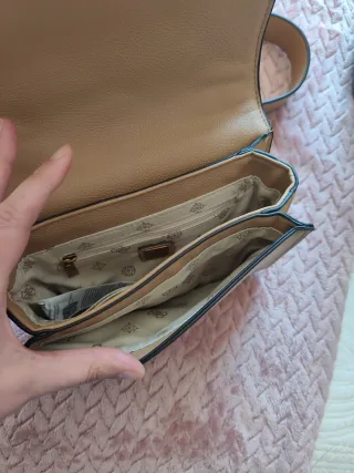 Bolso Guess Beige Dorado