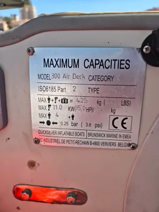 Zodiac Quicksilver Airdeck 300 + Yamaha 6cv