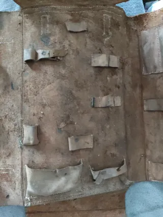 Mochila antigua de cuero para trabajador