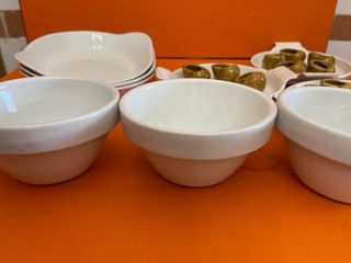 Set di stoviglie vintage in ceramica con design a chiocciole