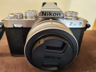 Nikon Z fc Cámara Plata y Negra como nueva