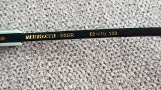 Gafas Etnia Barcelona Montura Roja y Verde.