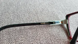 Gafas Etnia Barcelona Montura Roja y Verde.