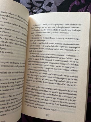 Crepúsculo (Saga Crepúsculo 1) (Spanish Edition)
