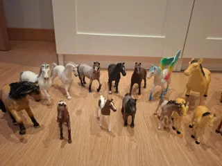 Figuras de Caballos de Juguete