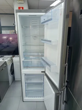 Nevera Bosch  2m x 60cm , energética A+++