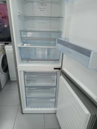 Nevera Bosch  2m x 60cm , energética A+++